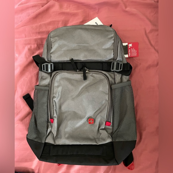 New WENGER 16” laptop backpack - Picture 4 of 5